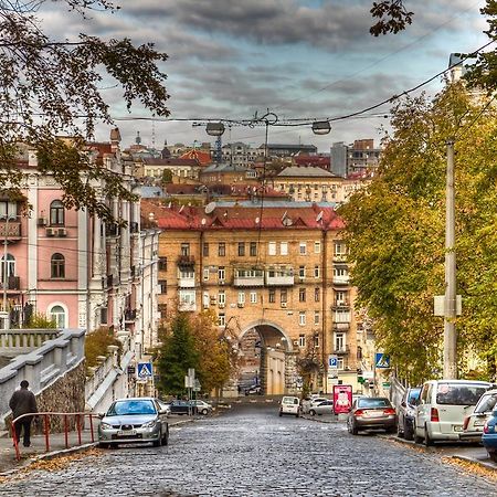Two Bedroom Apartment On Liuteranska Street 키예프 외부 사진