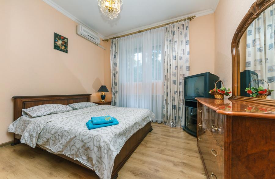 Two Bedroom Apartment On Liuteranska Street 키예프 외부 사진