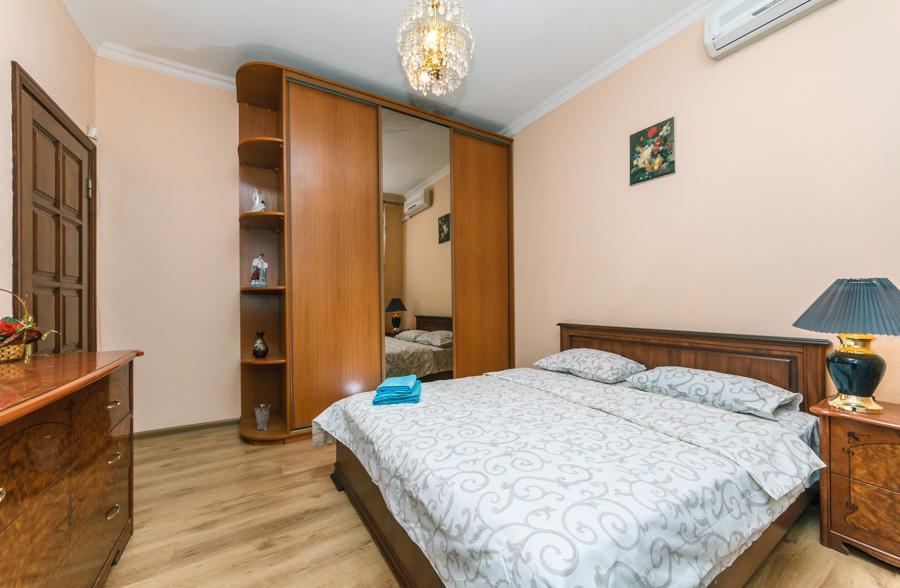 Two Bedroom Apartment On Liuteranska Street 키예프 외부 사진